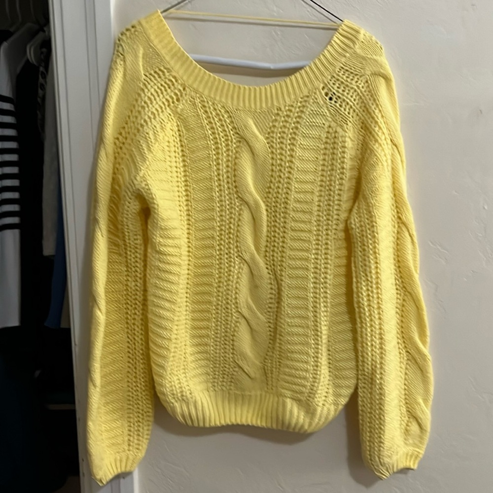 Mellow yellow cable knit sweater